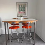 Апартаменты Skyhigh Urban Apts *