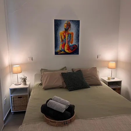 Apartment Skyhigh Urban Apts *