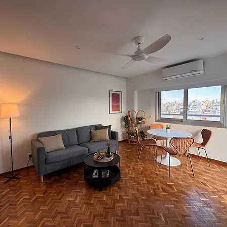 Skyhigh Urban Apts Daire *
