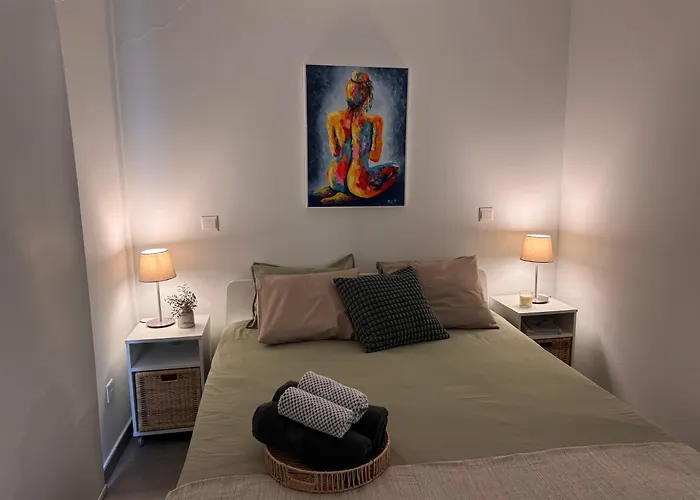 Apartment Skyhigh Urban Apts *